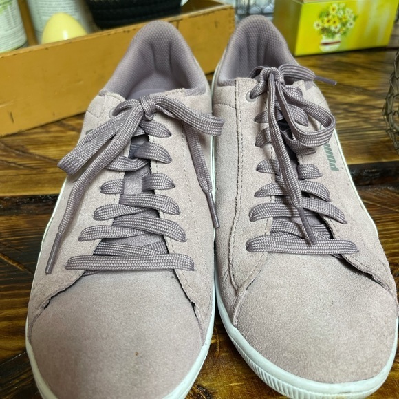 PUMA Ladies Vikky Suede Athletic Sneakers Shoes - Picture 8 of 10